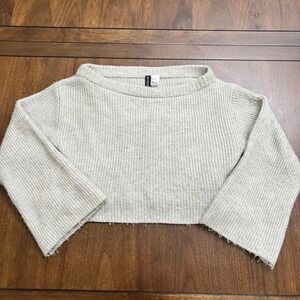 H&M‎ Divided Women's XXS Beige Cropped Knit Sweater Juniors Bell Sleeves